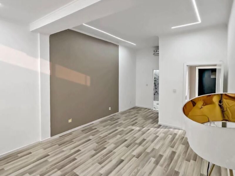 Vivenda v6 a lexuesi a venda