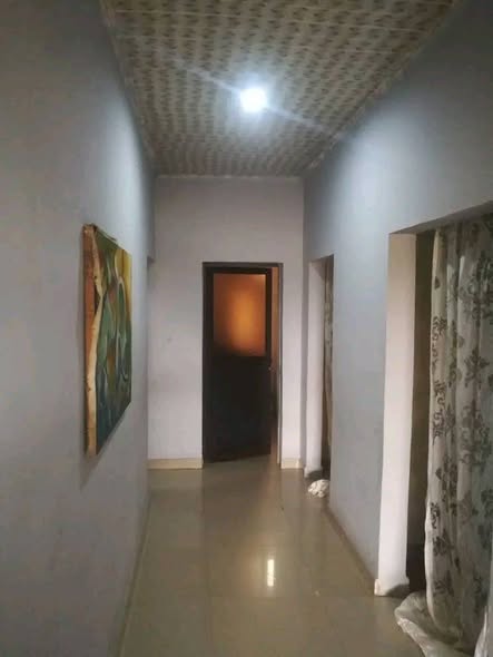 VENDE-SE ESTÁ CASA 6 milhões Negociável