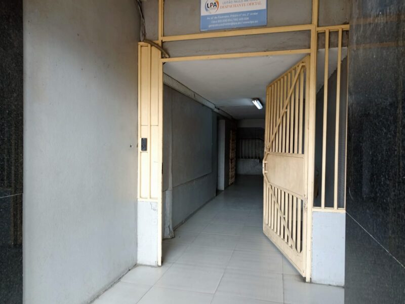 Vende-se este apartamento na Marginal