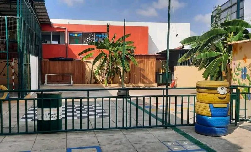 *COLÉGIO E CRECHE À VENDA*