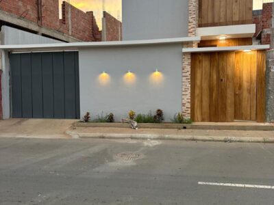 VENDE-SE UMA VIVENDA NO LAR DO PATRIOTA AO LADO DO COLÉGIO FERMAS