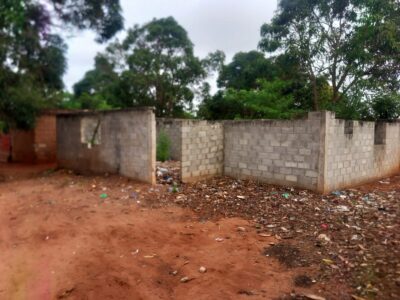 Vende - se Casa T3 Inacabada