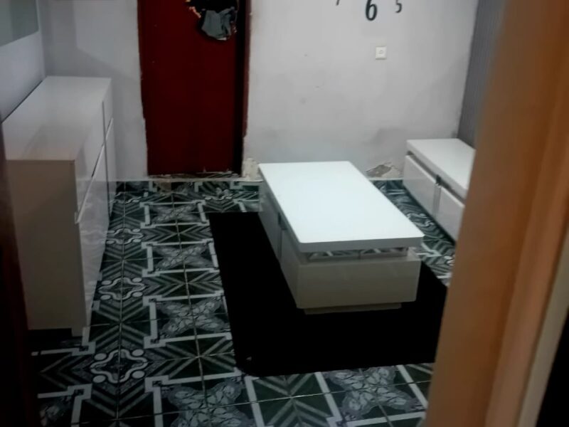 Arrenda-se moradia T2 bera estrada carro para na porta no Cassenda rua 3