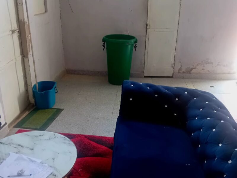 Arrenda-se moradia T2 bera estrada carro para na porta no Cassenda rua 3