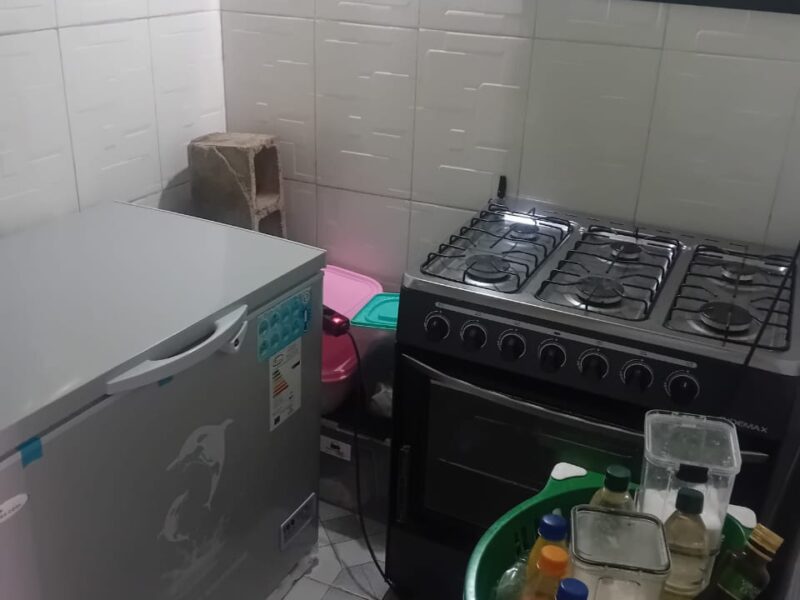 Arrenda-se moradia T2 bera estrada carro para na porta no Cassenda rua 3