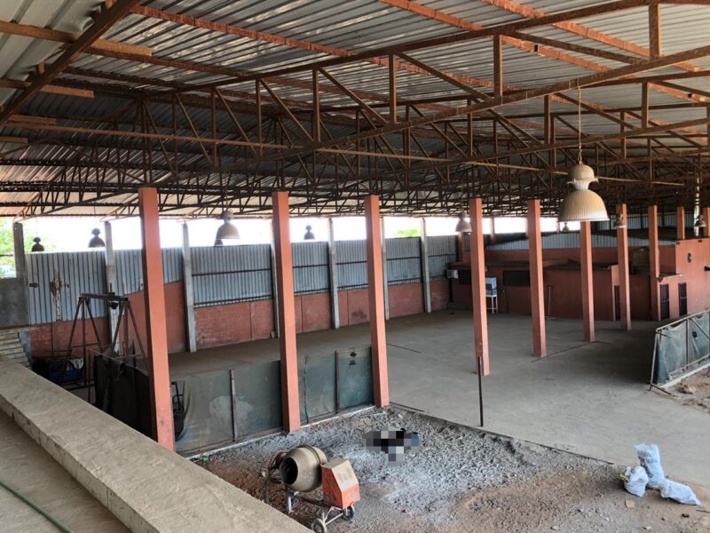 Está a Venda este Armazém/Estaleiro Localizado no Benfica bairro Mundial