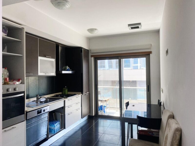 A Venda Apartamento T2 Condomínio Dolce Vita