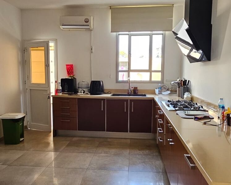 MORADIA T3+1 DÚPLEX NO CONDOMÍNIO ORQUÍDEA