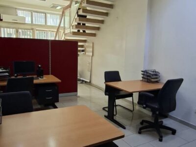 ESCRITÓRIO COM 150 M² MOBILADO