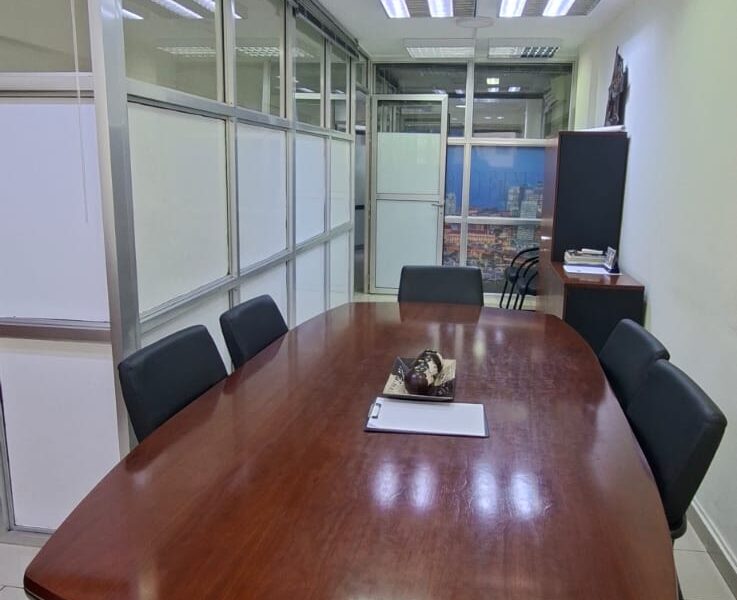 ESCRITÓRIO COM 150 M² MOBILADO