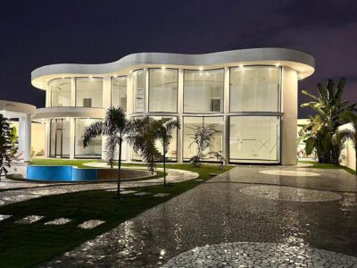 VENDE-SE VIVENDA COM PISCINA 🏊‍♂️ LUXUOSA V5 + ANEXO