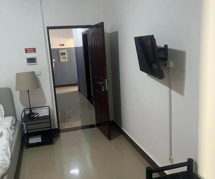 *VENDE-SE ESTE EDIFÍCIO COM 14 QUARTOS SENDO 13 SUITES E UM NORMAL*