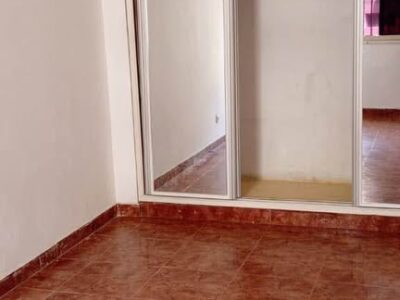 ARRENDA-SE APARTAMENTO T2 CLIMATIZADO.