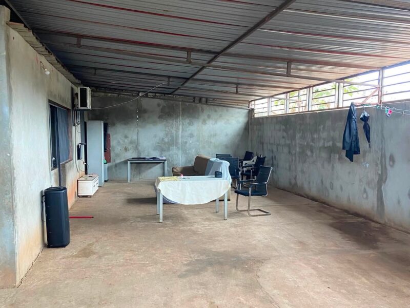 VENDE-SE ESTA CASA T2+1 COM UM ESPAÇO 20/15 FECHADO