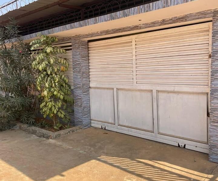 Arrenda-Se uma T3 Localizado No Morro Bento junto Academia Bai de que sai do Kikagil