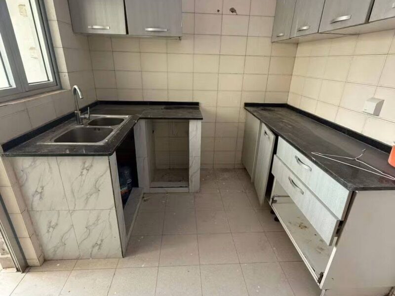 VENDE-SE NA APARTAMENTO TIPOLOGIA T5. CENTRALIDADE DO KILAMBA. BLOCO U