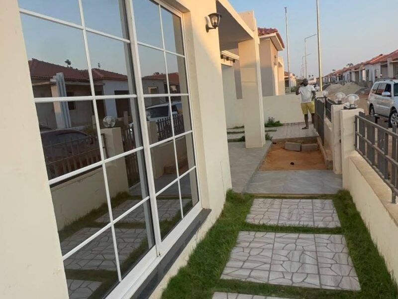 VENDE-SE UMA VIVENDA KILAMBA CONDOMÍNIO KILAMBA RESIDENCE V3