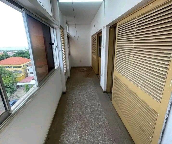 Arrendar: Apartamento T2 Famoso Prédio Azul no Cassenda