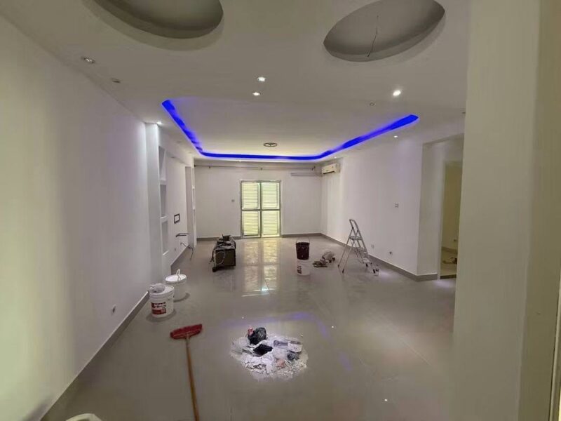 VENDE-SE NA APARTAMENTO TIPOLOGIA T5. CENTRALIDADE DO KILAMBA. BLOCO U