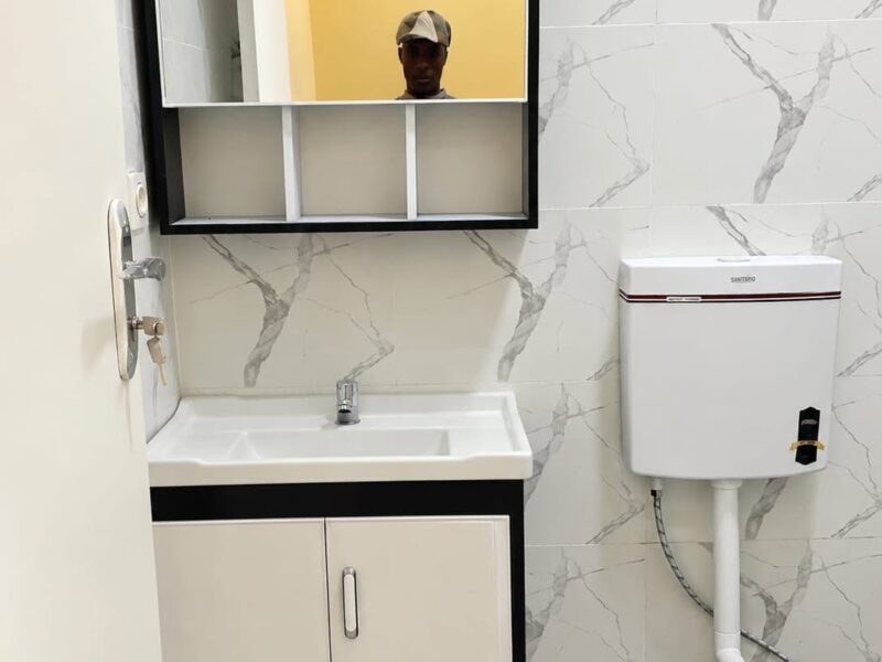 ARRENDA-SE UMA CASA T2 🏡 NO VILA FLOR KILAMBA,