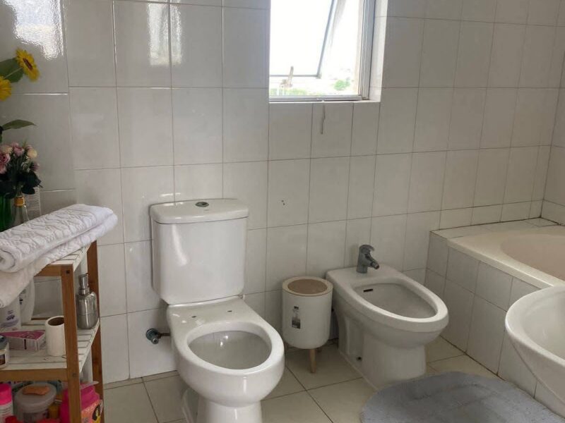 VENDE-SE UM APARTAMENTO T5 NA CENTRALIDADE KILAMBA PAGO NA SUA TOTALIDADE