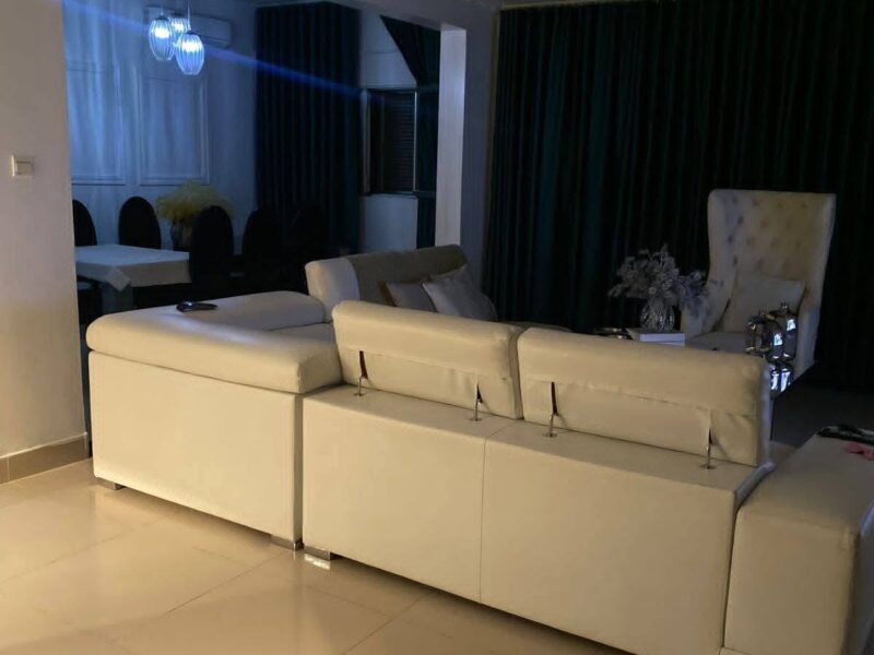 VENDE-SE UM APARTAMENTO T5 NA CENTRALIDADE KILAMBA PAGO NA SUA TOTALIDADE