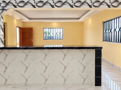 ARRENDA-SE UMA CASA T2 🏡 NO VILA FLOR KILAMBA,