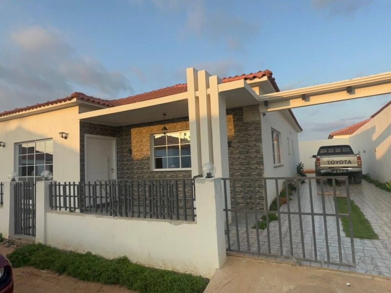 VENDE-SE UMA VIVENDA KILAMBA CONDOMÍNIO KILAMBA RESIDENCE V3