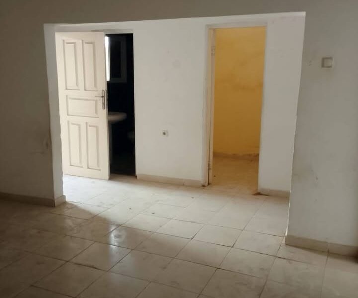 VENDE-SE CASA T2 — MORRO BENTO