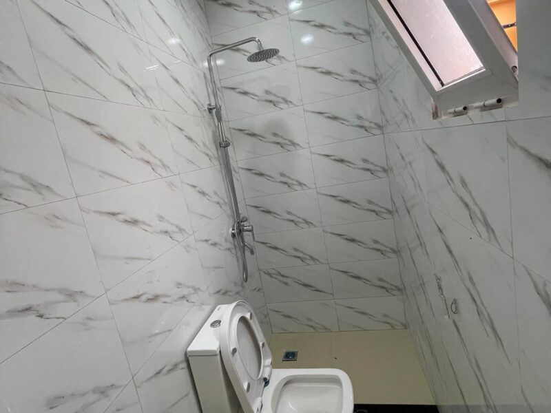 VENDE-SE ESTÁ MORADIA T3🏠 NOVA CLIMATIZADA COM COZINHA MONTADA