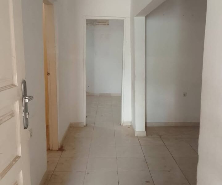 VENDE-SE CASA T2 — MORRO BENTO