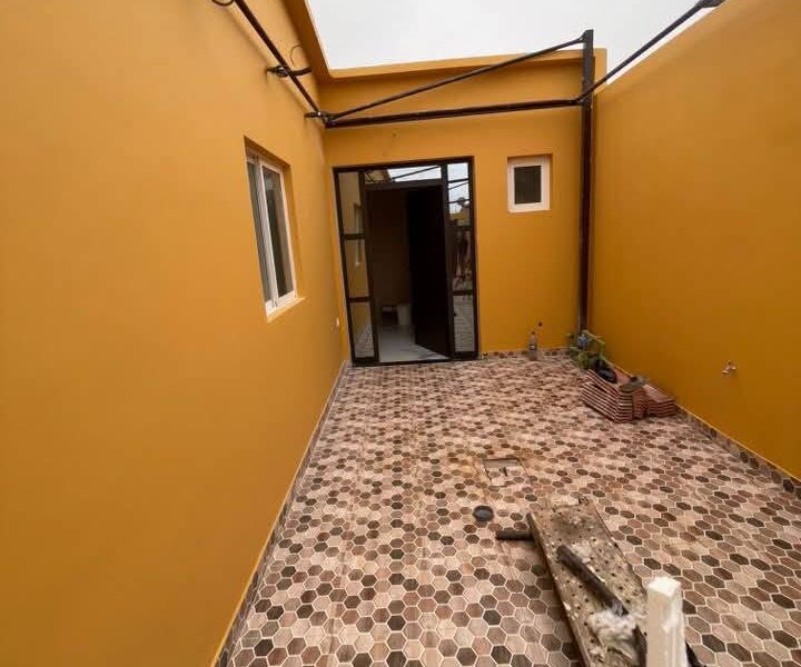VENDE-SE ESTÁ MORADIA T3🏠 NOVA CLIMATIZADA COM COZINHA MONTADA