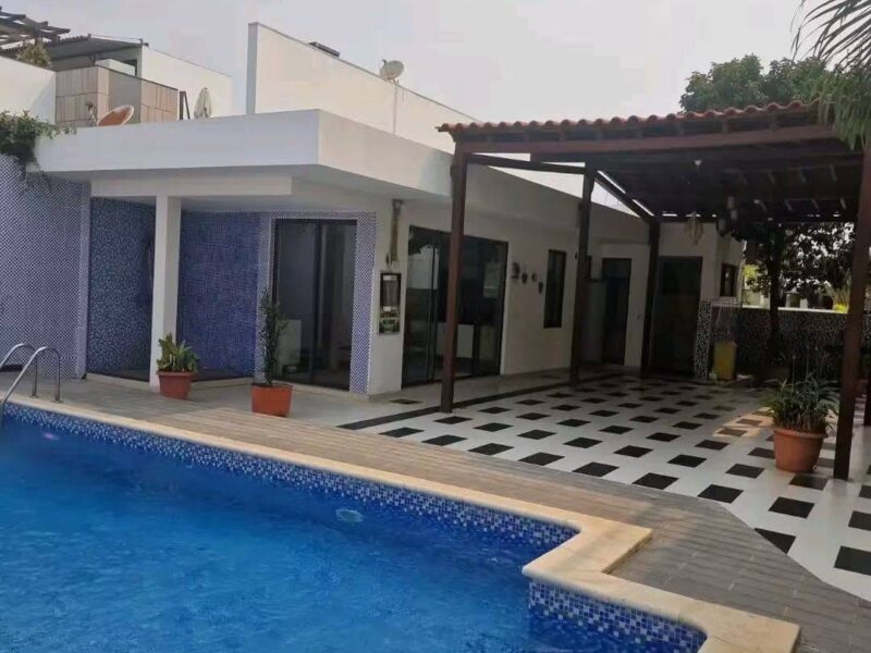 Para arrendamento temos está moradia V4+1