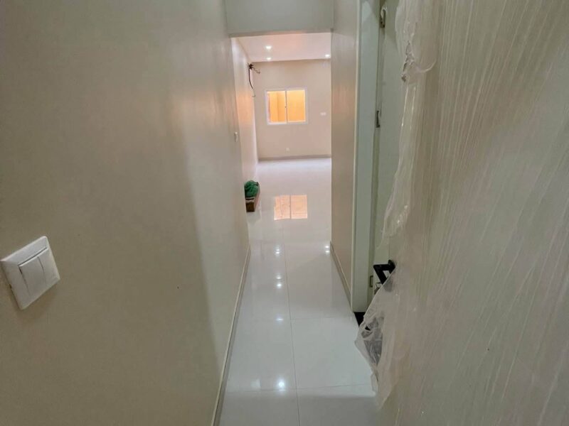 VENDE-SE ESTÁ MORADIA T3🏠 NOVA CLIMATIZADA COM COZINHA MONTADA