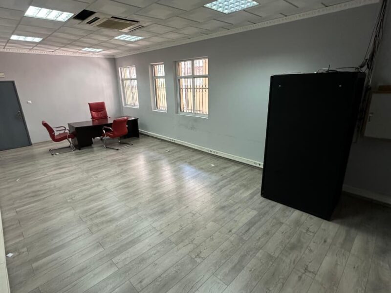 PARA ARRENDAMENTO NAVES DE 1000m2