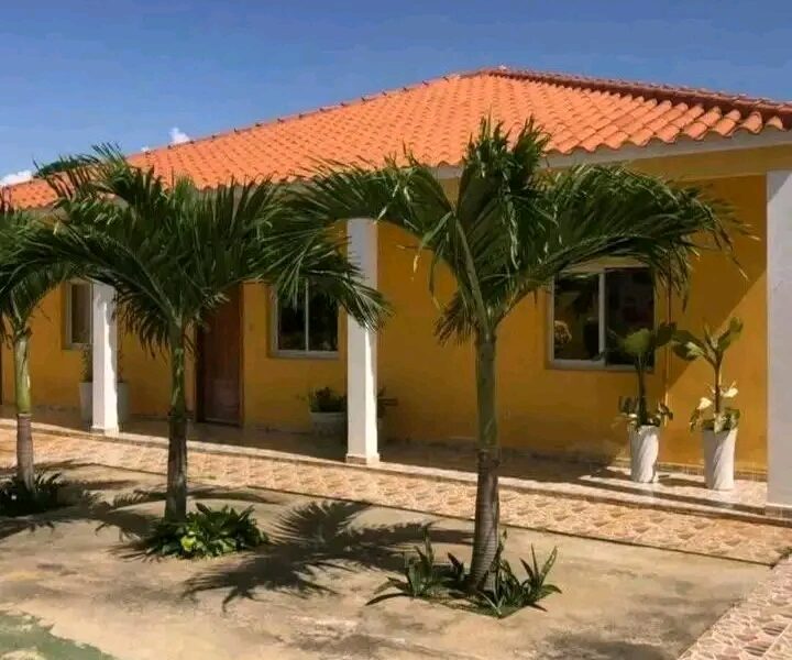 V3+1 com piscina a venda