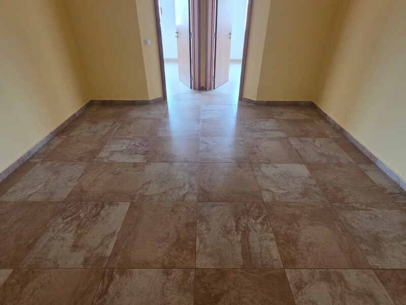 Temos disponivel para venda um edifício. Construção nova.