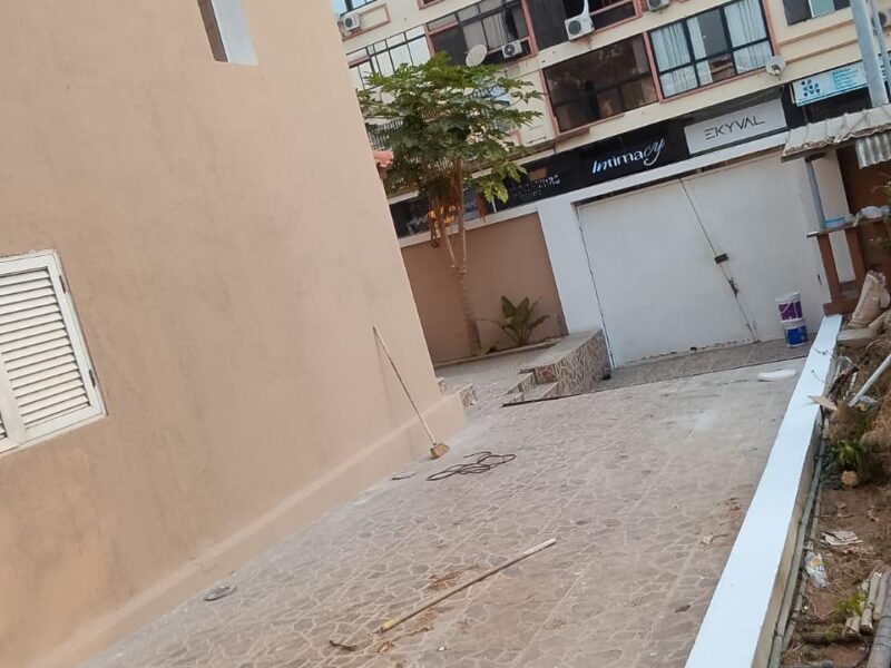‎APARTAMENTO T3 CIDADE INGOMBOTA( MAIANGA