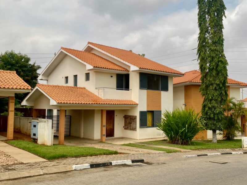 Vivenda V3 Dúplex 📍Condomínio Vila Sol