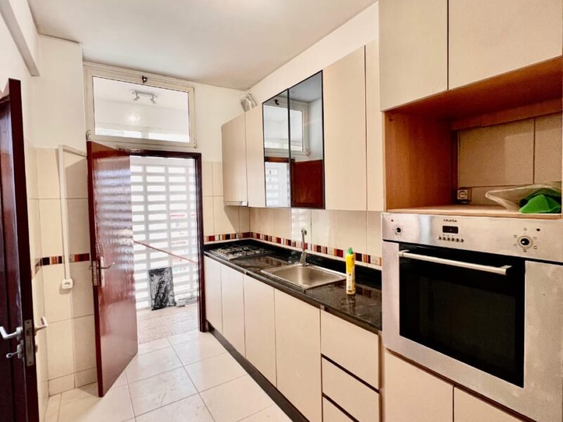 APARTAMENTO T2 NA RUA SAMUEL BERNARDO- INGOMBOTAS
