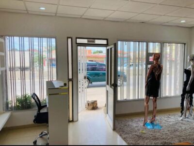 ESPAÇO COMERCIAL MÉDIO AO PÉ DA ESTRADA✅