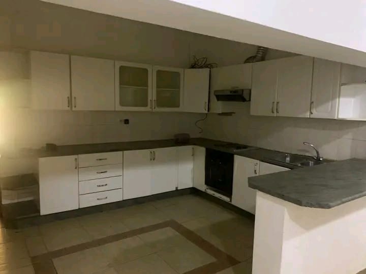 IMÓVEL DE GRANDE PORTE À VENDA — VILA ALICE