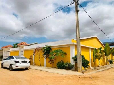 VENDE-SE RESIDÊNCIA DE ALTO PADRÃO – CONDOMÍNIO PALANCA NEGRA |