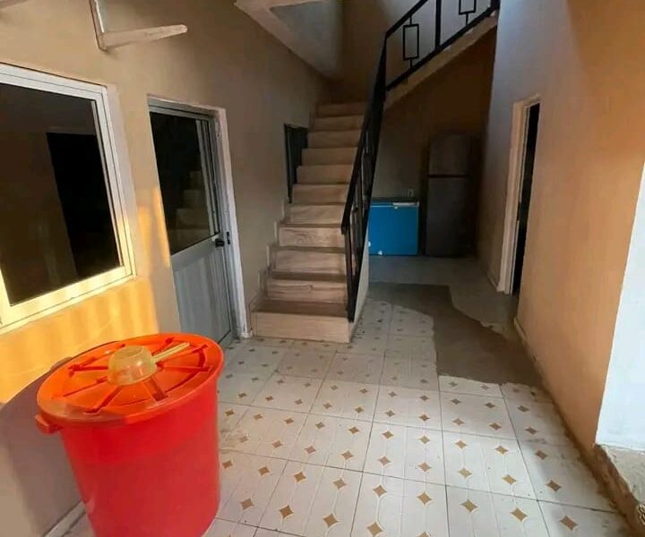 VENDE-SE VIVENDA V3+SUÍTE RÉS DO CHÃO & 1°ANDAR EM VIANA