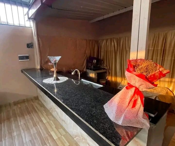 VENDE-SE VIVENDA V3+SUÍTE RÉS DO CHÃO & 1°ANDAR EM VIANA