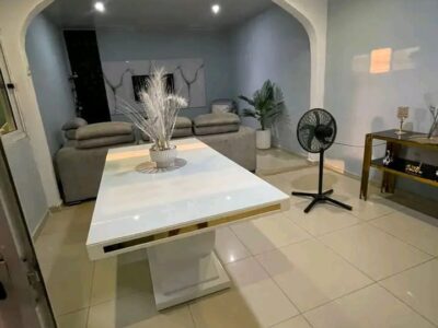 VENDE-SE VIVENDA V3+SUÍTE RÉS DO CHÃO & 1°ANDAR EM VIANA