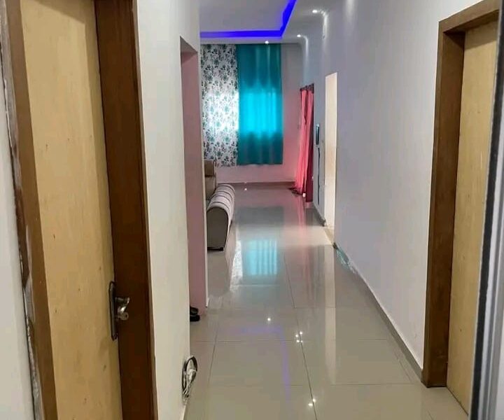 CASA A VENDA 1°ADAR T5