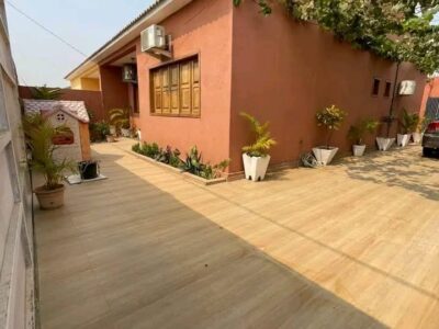 VENDE-SE VIVENDA 🏡V3 +1 com anexo