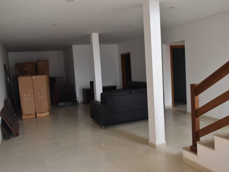 MORADIA T4 À VENDA!