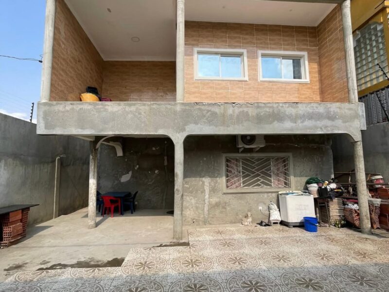 CASA A VENDA 1°ADAR T5